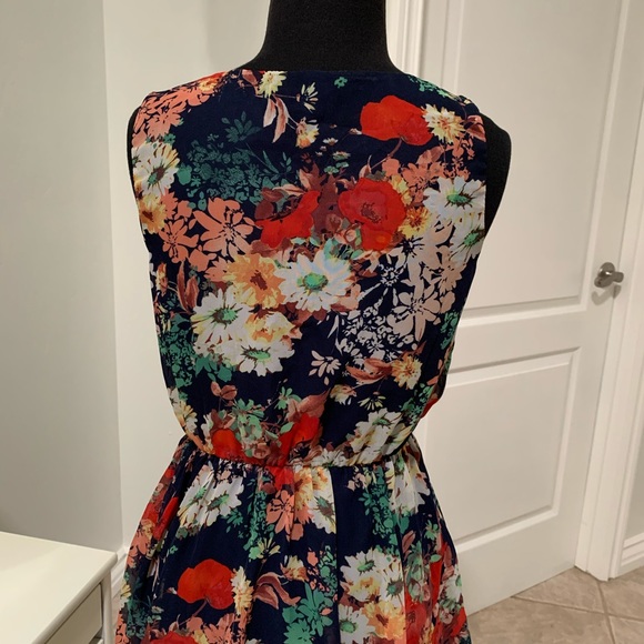 IZ Byer Floral Dress size Small - Picture 8 of 11